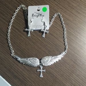 Necklace and earring set